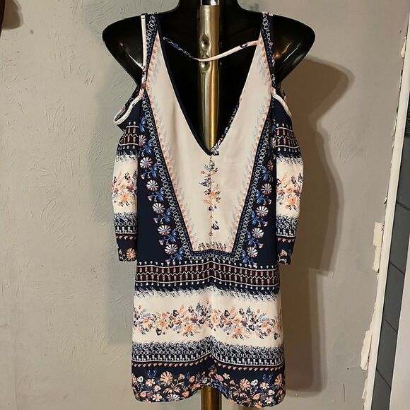 Medium Speechless Bohemian navy ivory cold shoulder v-neck lined shirt top tunic - Picture 7 of 13